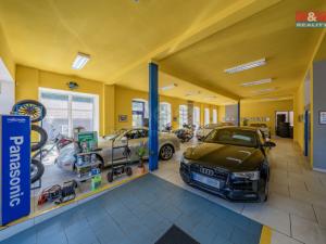 Prodej obchodního prostoru, Šarovy, 400 m2