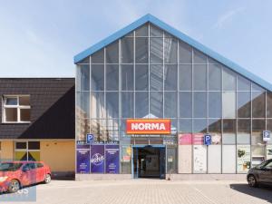 Prodej komerční nemovitosti, Žatec, Husova, 2862 m2