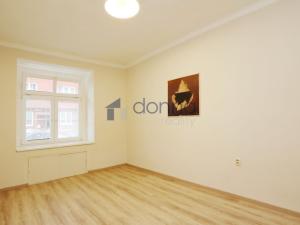 Pronájem bytu 2+kk, Praha, Viklefova, 42 m2