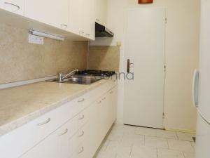 Pronájem bytu 2+kk, Praha, Viklefova, 42 m2