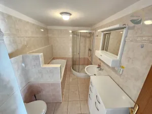 Prodej atypického bytu, Srní, 96 m2