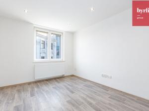 Prodej bytu 2+kk, Opava, náměstí Osvoboditelů, 47 m2