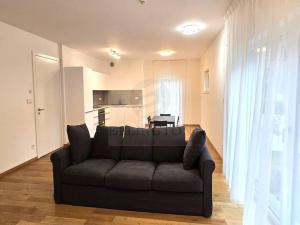 Pronájem bytu 2+kk, Praha - Smíchov, Kobrova, 70 m2