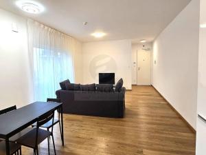 Pronájem bytu 2+kk, Praha - Smíchov, Kobrova, 70 m2