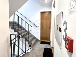 Pronájem bytu 2+kk, Praha - Smíchov, Kobrova, 70 m2