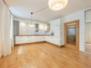 Pronájem bytu 3+kk, Praha - Vršovice, U staré sokolovny, 65 m2