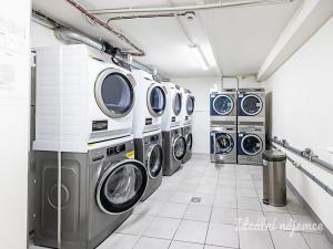 Pronájem bytu 1+kk, Praha - Vinohrady, Perucká, 26 m2