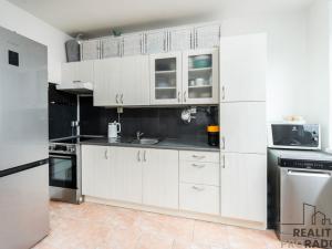 Prodej bytu 3+kk, Praha, Slévačská, 59 m2