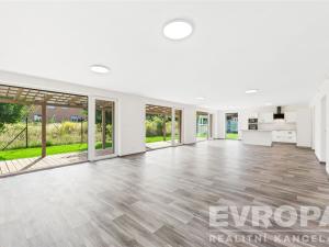 Prodej rodinného domu, Líbeznice, 320 m2