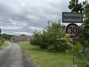 Prodej pozemku, Nestrašovice, 810 m2