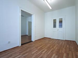 Pronájem bytu 2+1, Praha - Nové Město, V tůních, 70 m2