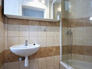 Pronájem bytu 2+1, Praha - Nové Město, V tůních, 70 m2