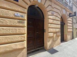 Pronájem bytu 2+1, Praha - Nové Město, V tůních, 70 m2