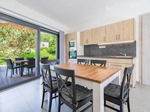 Prodej vícegeneračního domu, Horní Stropnice, 208 m2