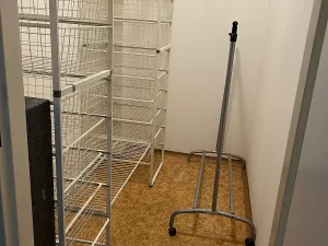 Pronájem bytu 1+kk, Praha - Troja, Hnězdenská, 40 m2