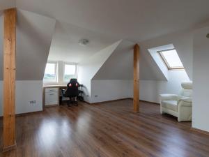 Prodej vícegeneračního domu, Mukařov, Kutnohorská, 200 m2