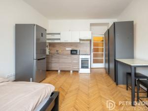 Pronájem bytu 1+kk, Praha - Vysočany, Kolbenova, 30 m2