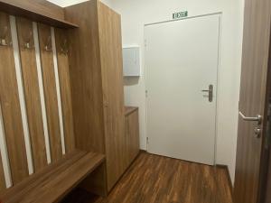 Pronájem bytu 1+kk, Ostrov - Horní Žďár, 28 m2