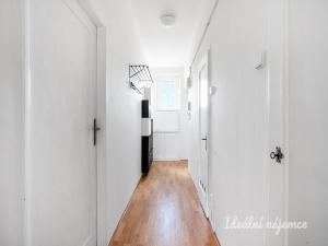 Pronájem bytu 2+kk, Praha - Krč, Za Zelenou liškou, 50 m2