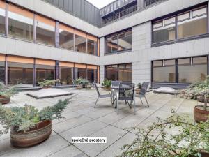 Pronájem kanceláře, Praha - Libeň, Sokolovská, 66 m2