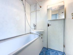 Pronájem bytu 2+1, Chomutov, Vítězslava Nezvala, 60 m2