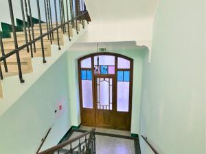 Pronájem bytu 1+kk, Praha - Bubeneč, Ovenecká, 33 m2