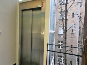 Pronájem bytu 1+kk, Praha - Bubeneč, Ovenecká, 33 m2