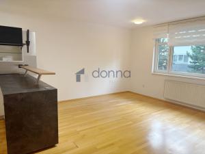 Pronájem bytu 3+kk, Praha, V Zeleném údolí, 78 m2