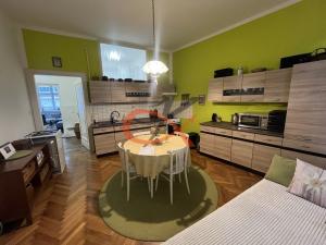 Prodej bytu 2+1, Ostrava, 28. října, 83 m2