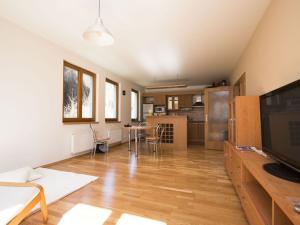 Pronájem bytu 2+kk, Praha - Vyšehrad, Neklanova, 66 m2