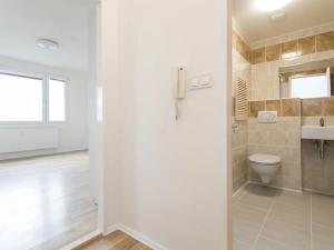 Prodej bytu 2+kk, Praha - Kamýk, Rabyňská, 39 m2