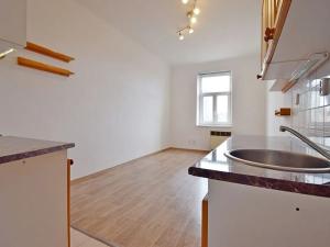 Pronájem bytu 1+1, Praha - Vysočany, Českomoravská, 42 m2