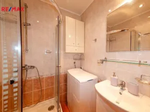 Pronájem bytu 2+1, Karlovy Vary, I. P. Pavlova, 53 m2