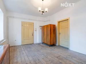 Prodej rodinného domu, Lišov, třída 5. května, 160 m2
