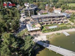 Prodej restaurace, Doksy, Přístavní, 174 m2