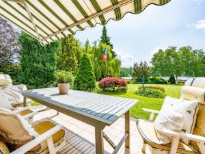 Prodej rodinného domu, Jevany, U Rybníka, 205 m2