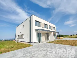 Prodej rodinného domu, Červené Pečky, Hrabáňova, 210 m2