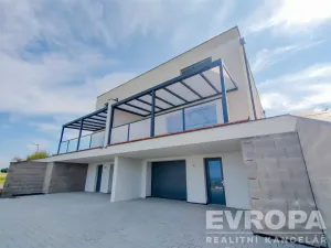 Prodej rodinného domu, Červené Pečky, Hrabáňova, 210 m2