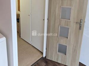 Pronájem bytu 1+1, Jílové - Kamenná, Spojová, 35 m2