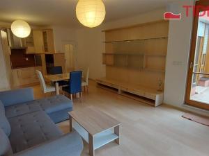 Pronájem bytu 2+kk, Praha, Pod Hybšmankou, 76 m2
