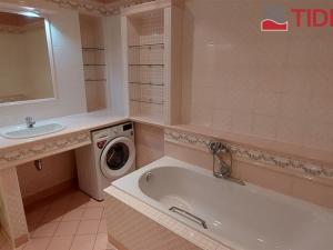 Pronájem bytu 2+kk, Praha, Pod Hybšmankou, 76 m2