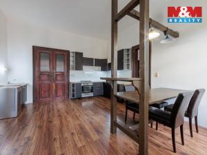 Prodej bytu 2+1, Nejdek, náměstí Karla IV., 107 m2