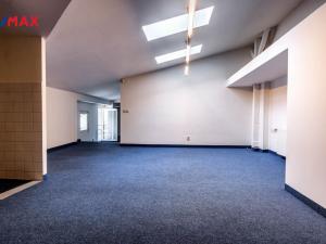 Pronájem kanceláře, Hradec Králové, třída Karla IV., 206 m2