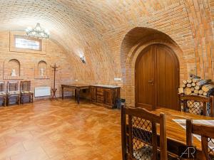 Prodej ubytování, Hovorany, 885 m2