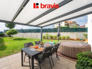 Prodej bytu 3+kk, Holubice, 81 m2