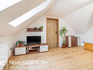 Prodej rodinného domu, Mšecké Žehrovice, 190 m2