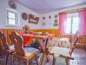 Prodej rodinného domu, Javorník - Horní Hoštice, 265 m2