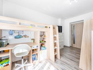 Prodej bytu 3+kk, Žebrák, Sídliště, 53 m2