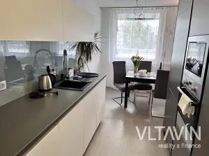 Pronájem bytu 4+kk, Praha - Řepy, Mrkvičkova, 99 m2