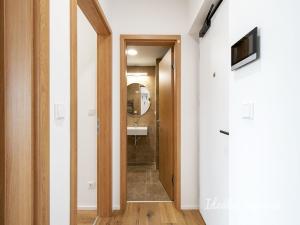 Pronájem bytu 2+kk, Praha - Hlubočepy, Kurandové, 42 m2